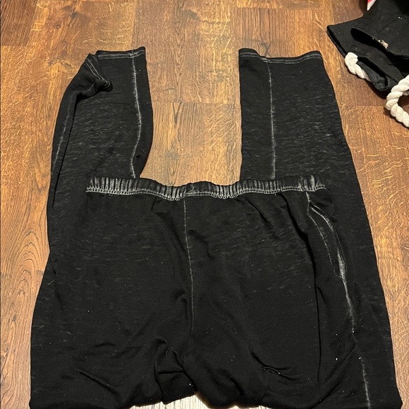 Disney Sleepwear Mickey Pants - Size S (4-6) - Picture 6 of 6